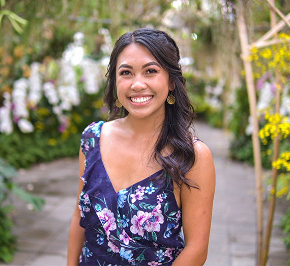 Senior Tia Moua Wins Governor’s Civic Leadership Award